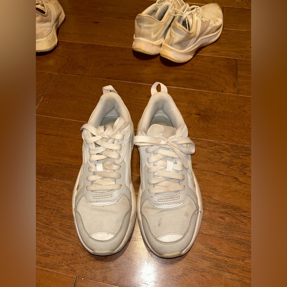 puma tennis shoes, worn but still good. size 8